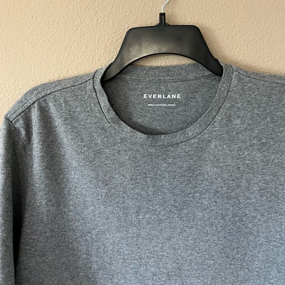 Everlane Heather Grey Crew Neck Shirt - Picture 2 of 6